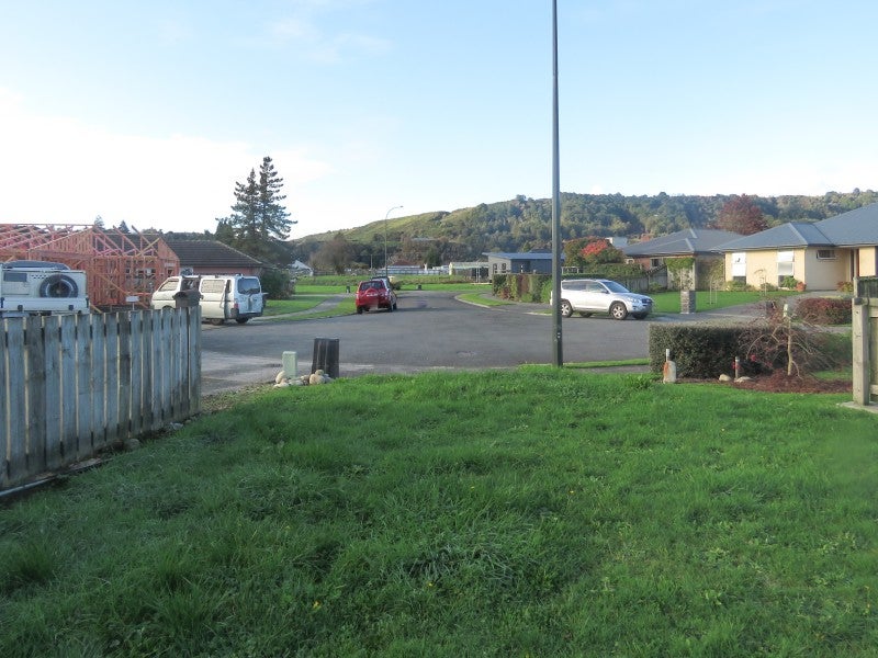 12 Wicken Place, Reefton, Reefton - Carousel 2