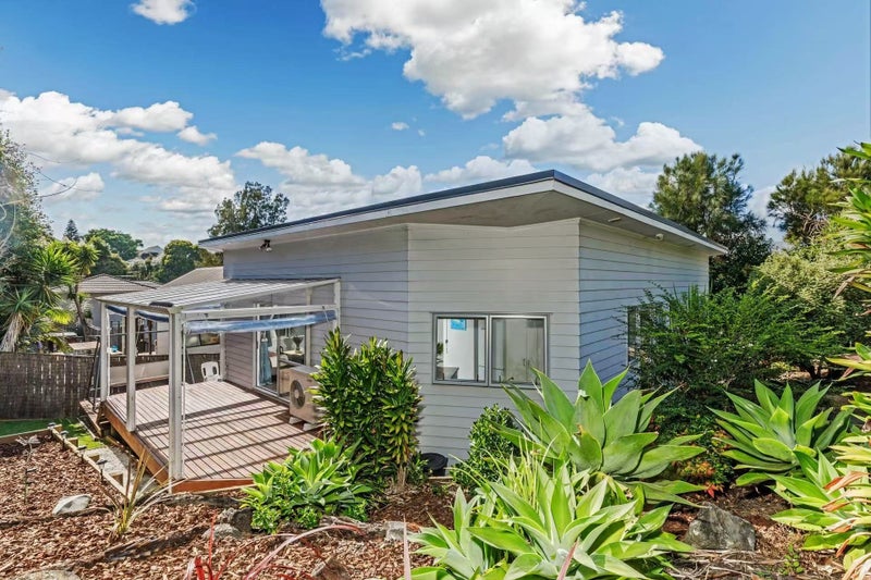 8A Foley Place, Torbay, Auckland - Carousel 1