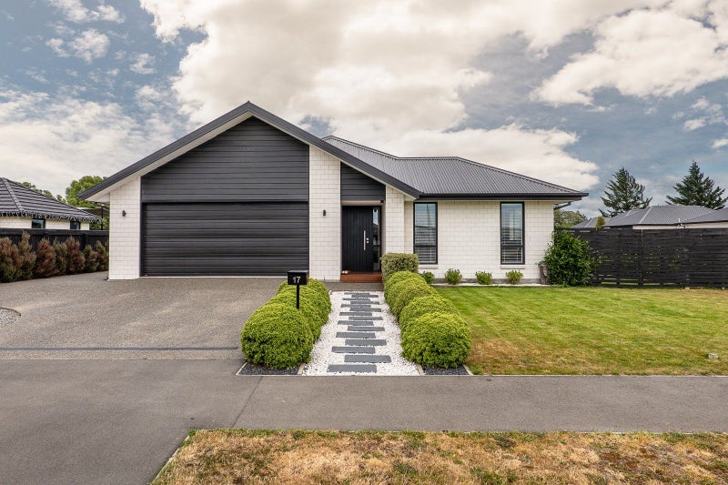 17 Owen Drive, Darfield, Darfield - Carousel 1