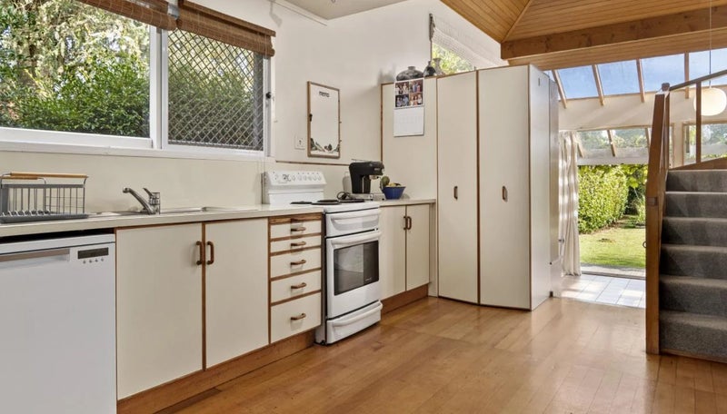 11 Pillans Road, Otumoetai, Tauranga - Carousel 2