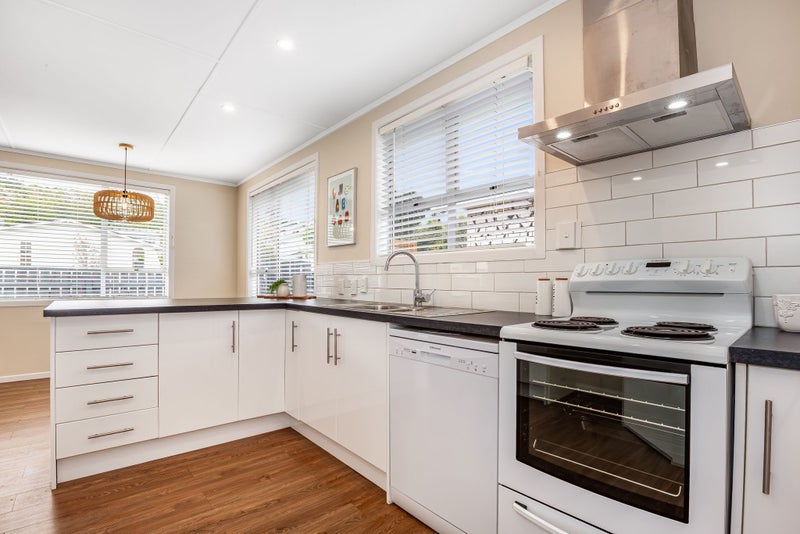 58 Desert Gold Street, Ascot Park, Porirua - Carousel 2