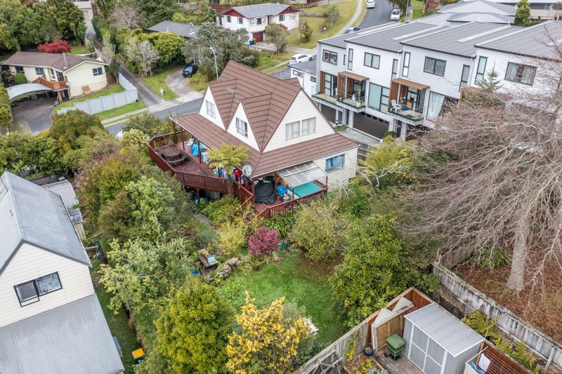 72 Langana Avenue, Browns Bay, Auckland - Carousel 1