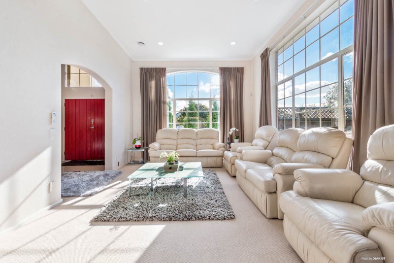 9 Carousel Crescent, East Tamaki Heights, Auckland - Carousel 2