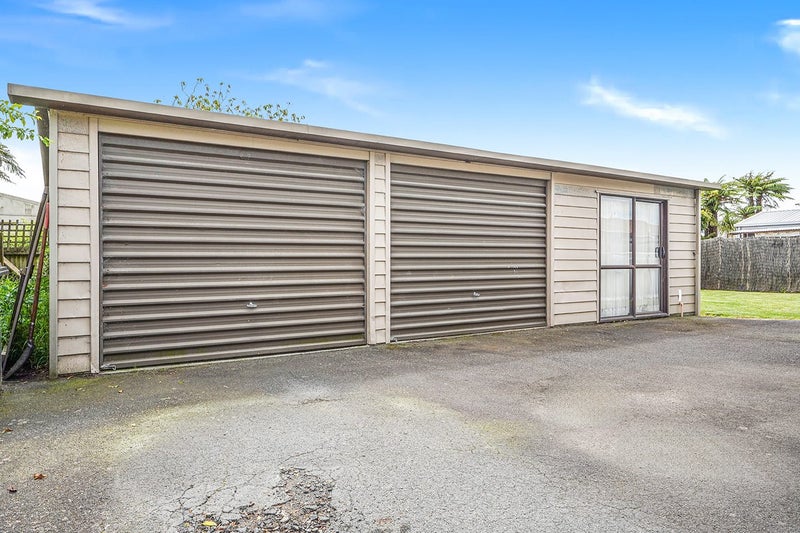42 Garland Drive, St Andrews, Hamilton - Carousel 2