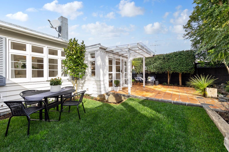 2/20 Platina Street, Remuera, Auckland - Carousel 2