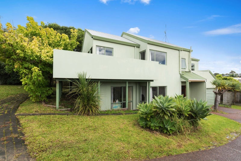 77 Caribbean Drive, Unsworth Heights, Auckland - Carousel 1