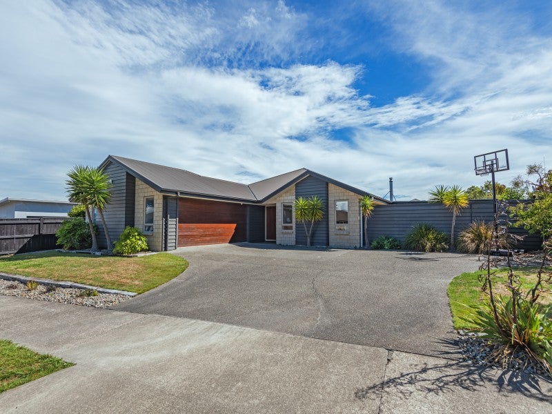 5 Galea Grove, Kelvin Grove, Palmerston North - Carousel 23