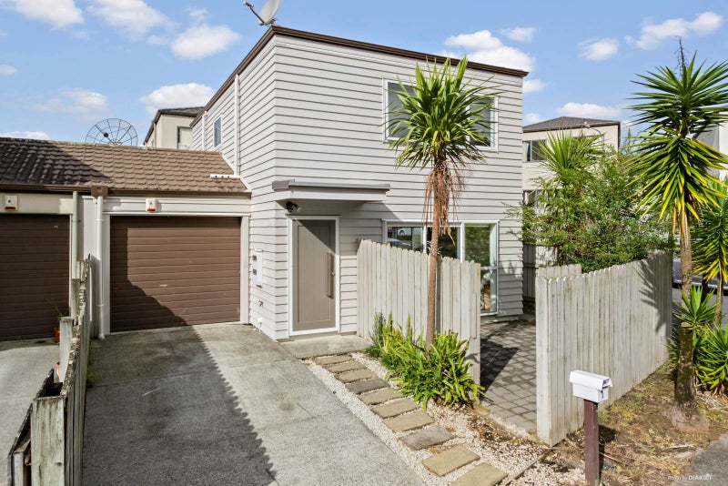 1 Lumino Lane, Henderson, Auckland - Carousel 1