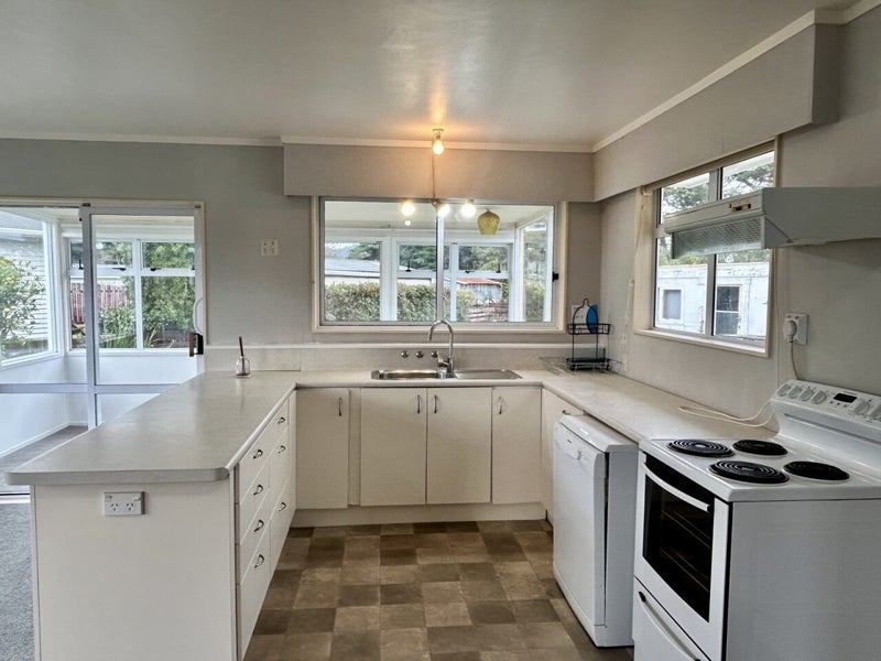 34 Te Kupe Road, Paraparaumu Beach, Paraparaumu - Carousel 2