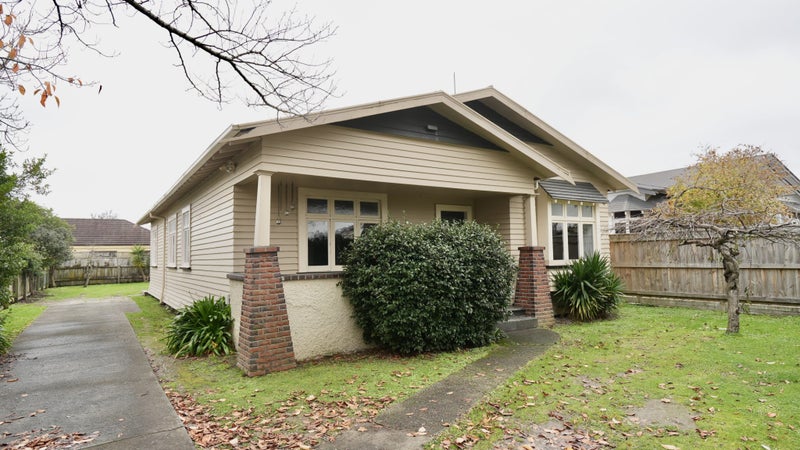 27 Milverton Avenue, Hokowhitu, Palmerston North - Carousel 16