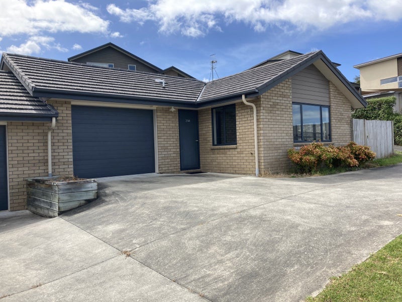 20 Heathfield Avenue, Huntington, Hamilton - Carousel 1