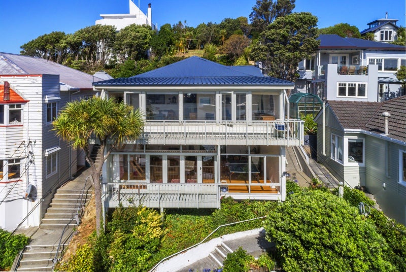 37 The Crescent, Roseneath, Wellington - Carousel 2