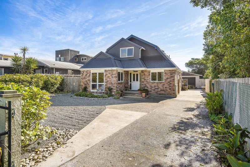 11 Rodney Avenue, Te Horo Beach - Carousel 2