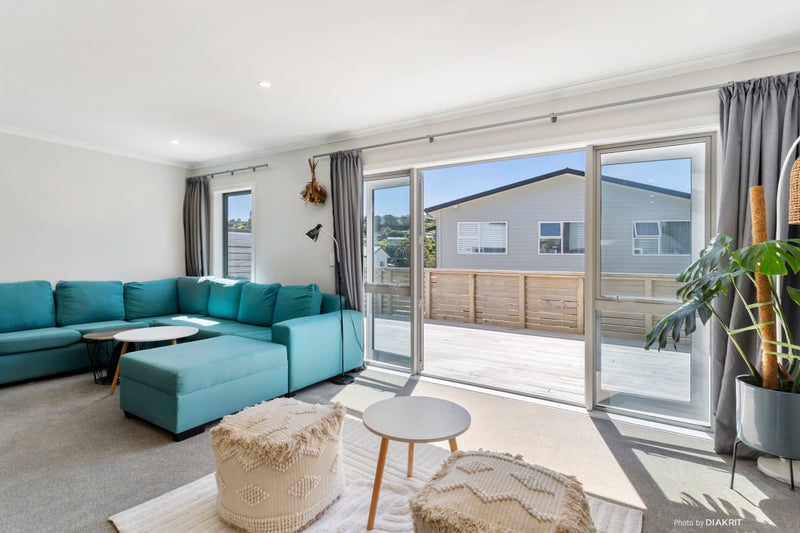 6/20 Glanmire Road, Newlands, Wellington - Carousel 1