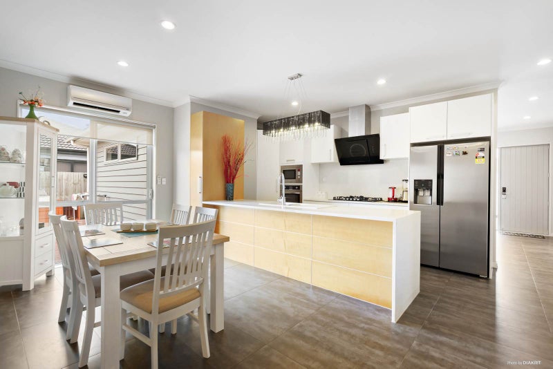 11 Peerless Avenue, Takanini, Auckland - Carousel 2