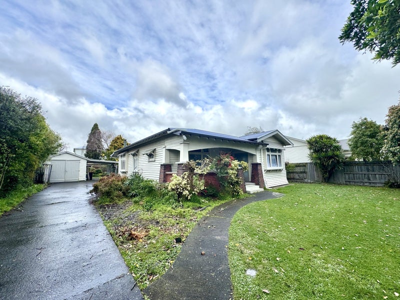 21 Miro Street, Takaro, Palmerston North - Carousel 1