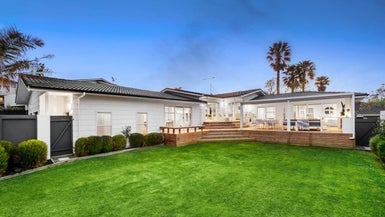 14 Raphael Place, West Harbour, Auckland - Carousel 1