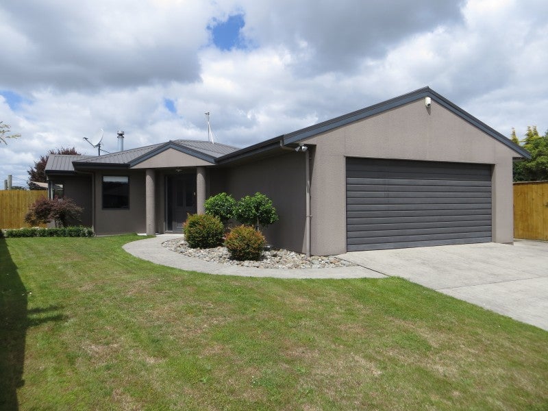 75 Amberley Avenue, Highbury, Palmerston North - Carousel 1