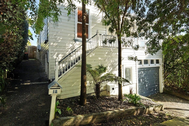 12 Mostyn Street, Kingsland, Auckland - Carousel 2