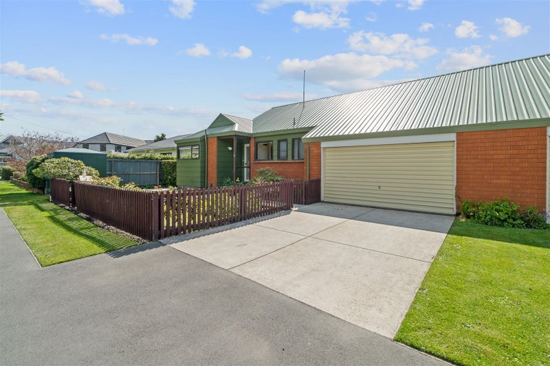 2/49 Aylmer Street, Somerfield, Christchurch - Carousel 1