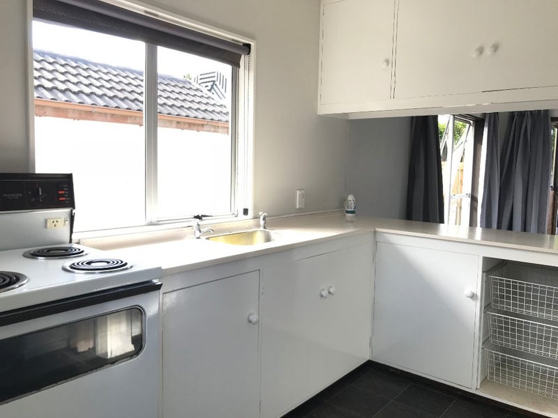 3/181 Springs Road, Hornby, Christchurch - Carousel 2