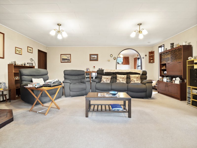 27 Dakota Place, Waldronville, Dunedin - Carousel 2