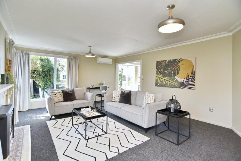 5 Hannah Place, Redwood, Christchurch - Carousel 2