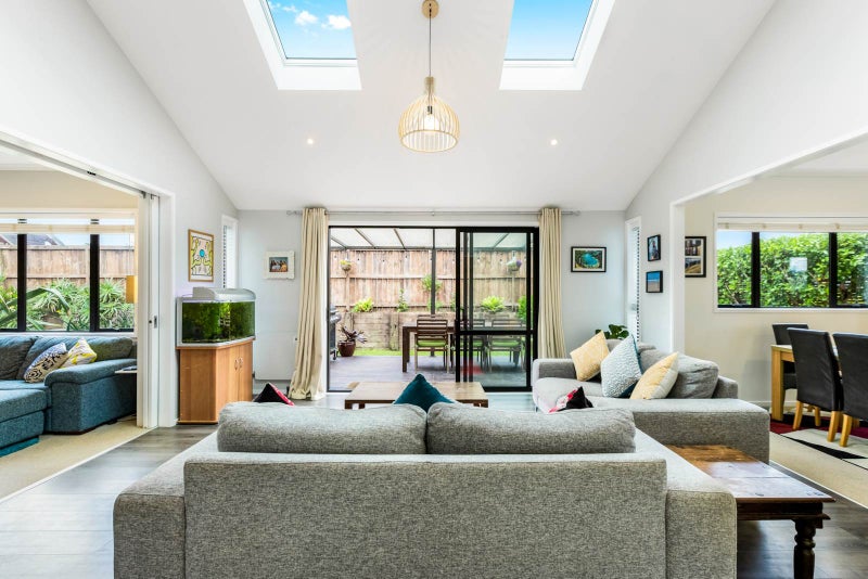 11 Malbec Place, Huapai, Kumeu - Carousel 2