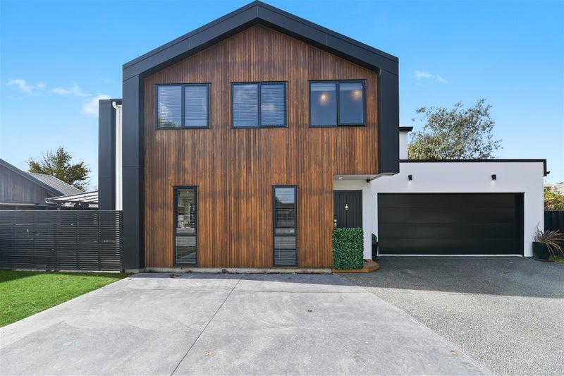 1/32 Rutherford Street, Chedworth, Hamilton - Carousel 1