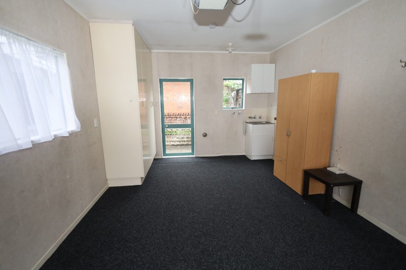10 Racecourse Way, Gate Pa, Tauranga - Carousel 23