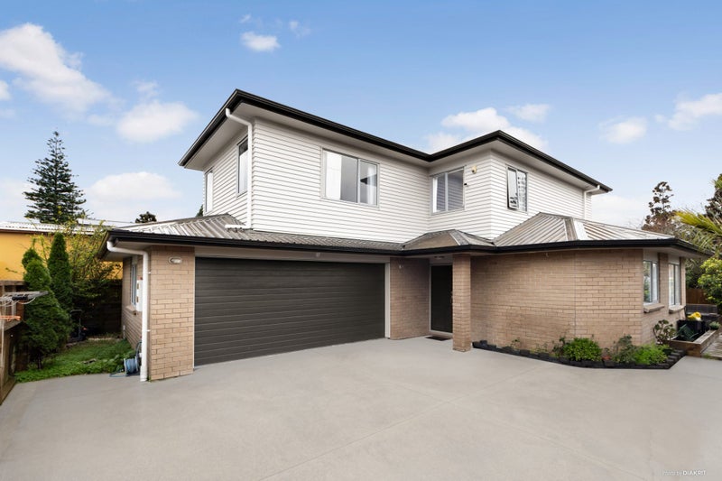 45A Kelwyn Road, Kelston, Auckland - Carousel 1