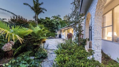25 Sylvan Park Avenue, Milford, Auckland - Carousel 1