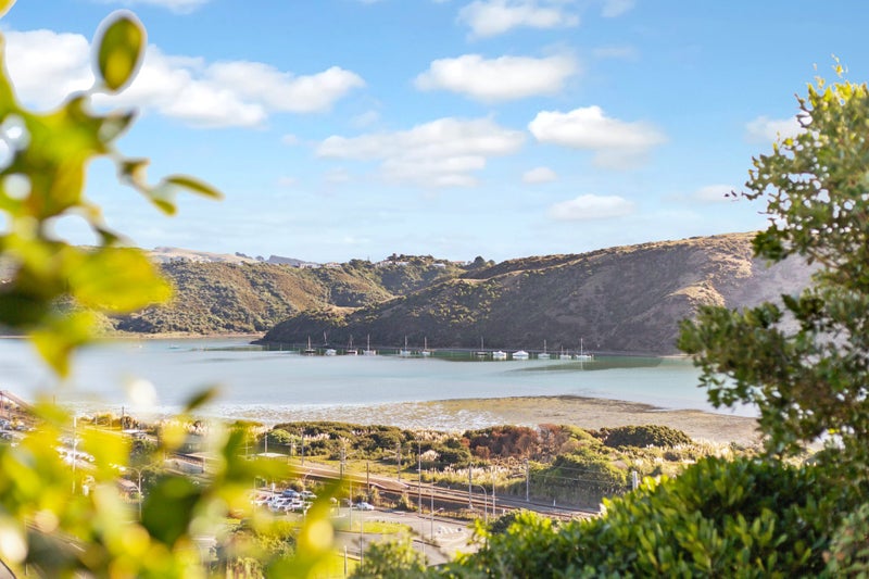 47 Kiriwai Road, Paremata, Porirua - Carousel 1