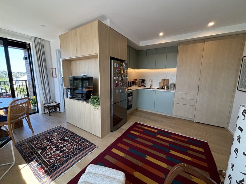 203/2 Finch street, Western Springs, Auckland - Carousel 1