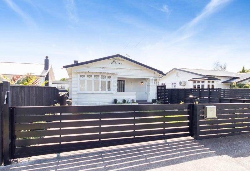 135 Shackleton Road, Mount Eden, Auckland - Carousel 1