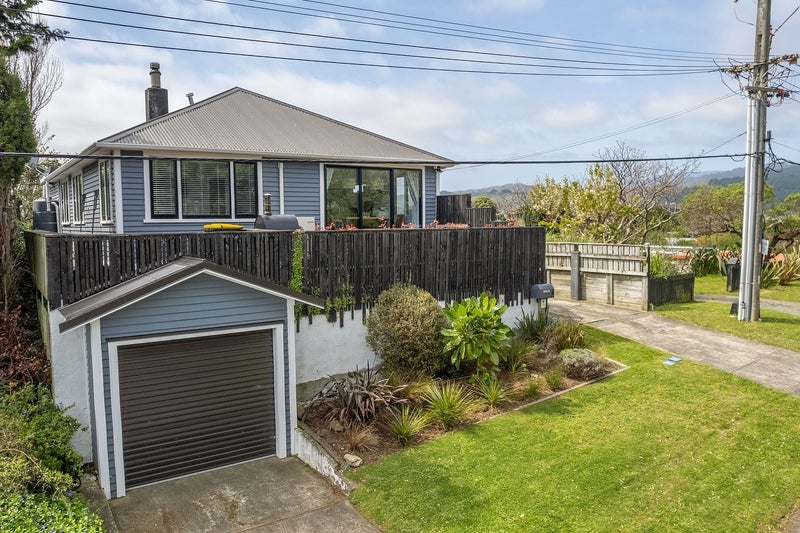 16 Tui Road, Raumati Beach, Paraparaumu - Carousel 1