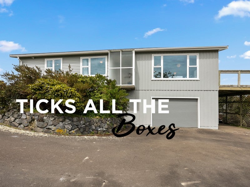 8 Peach Tree Grove, Maungaraki, Lower Hutt - Carousel 1