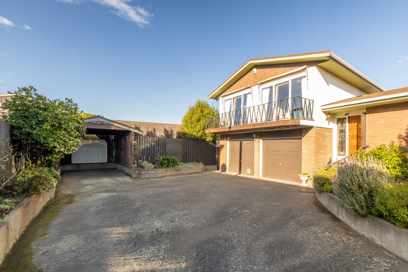18 Delaware Crescent, Russley, Christchurch - Carousel 2