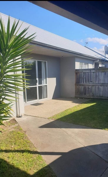 1/36 Shortland Street, Tamatea, Napier - Carousel 1