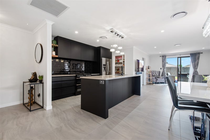 24 Keerangi Place, Rototuna North, Hamilton - Carousel 2