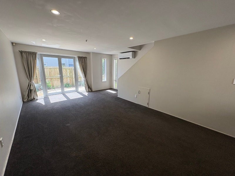 17 Whiteleigh Avenue, Addington, Christchurch - Carousel 2