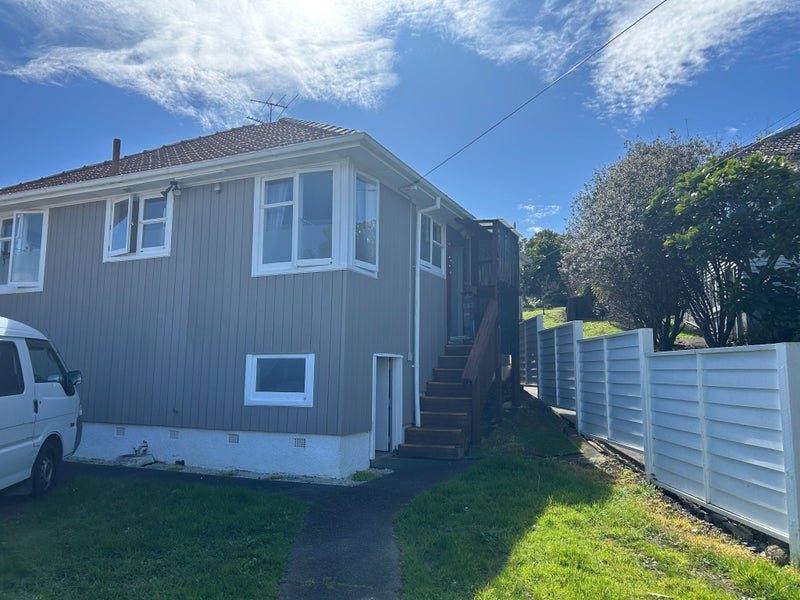 44 Castledine Crescent, Glen Innes, Auckland - Carousel 1