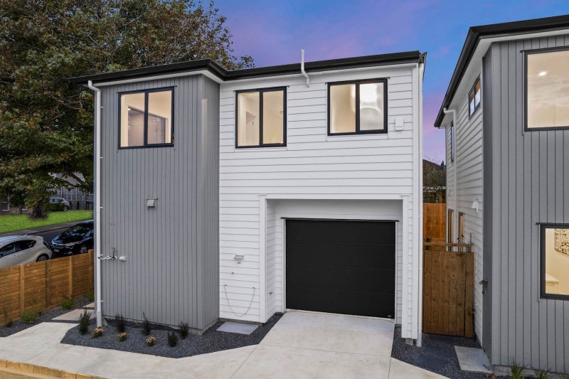 54 Rodney Street, Howick, Auckland - Carousel 2