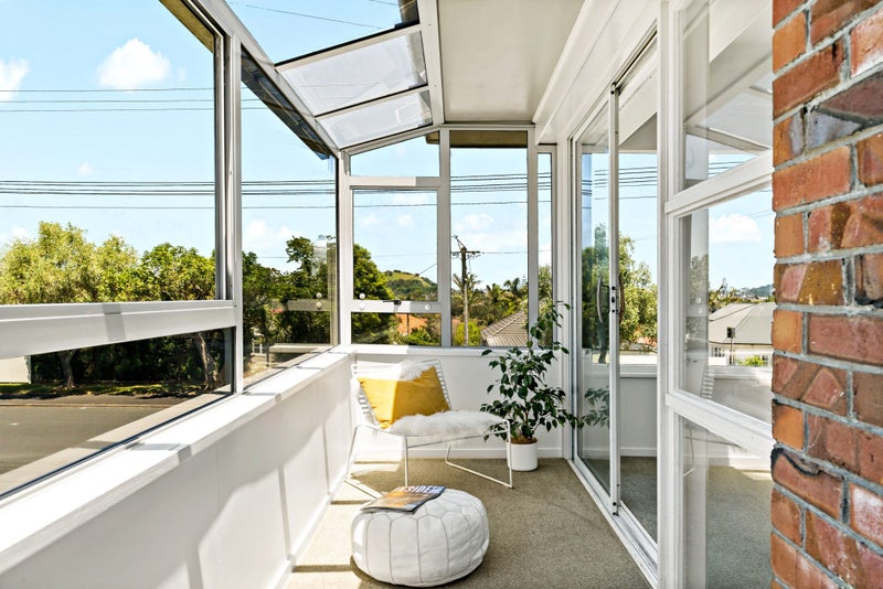 1/34 Old Lake Road, Narrow Neck, Auckland - Carousel 2