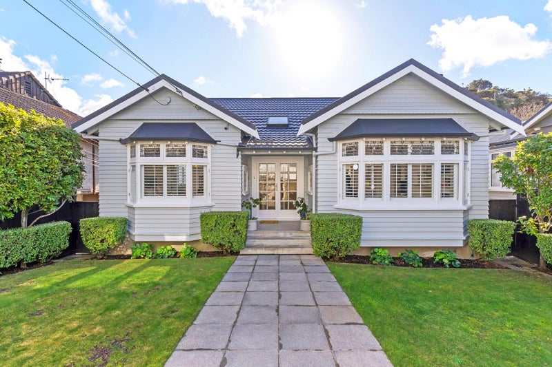 28 Friend Street, Karori, Wellington - Carousel 1