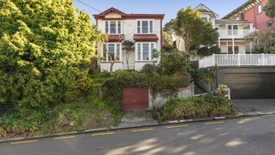 18 Talavera Terrace, Kelburn, Wellington - Carousel 1