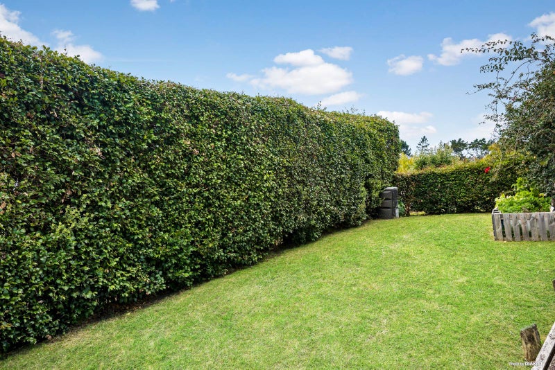 2/668 Beach Road, Browns Bay, Auckland - Carousel 2