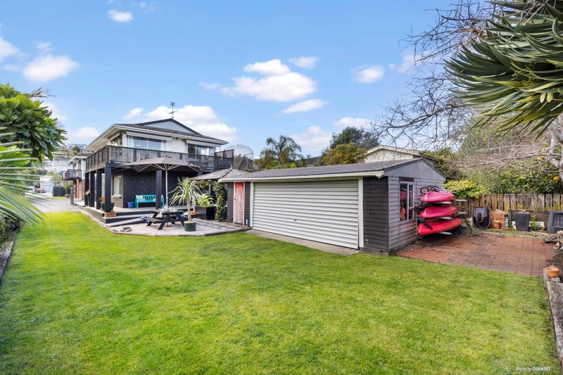 2/67 Hattaway Avenue, Bucklands Beach, Auckland - Carousel 2