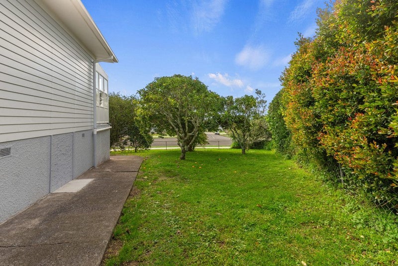 19 Miltonia Avenue, Te Atatu South, Auckland - Carousel 20