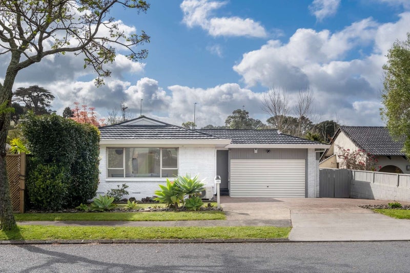 20 Imogene Way, Half Moon Bay, Auckland - Carousel 1